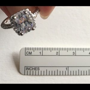 Fashion Faux Costume Engagement Ring Sz 5